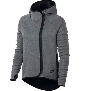 Charcoal Grey Size Medium Nike Tech Fleece Cape